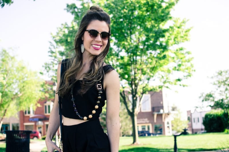This sleek two piece black jump suit is so versatile and can be styled to look great for a day of errands or a night on the town! DIY fashion and style inspiration for women. 