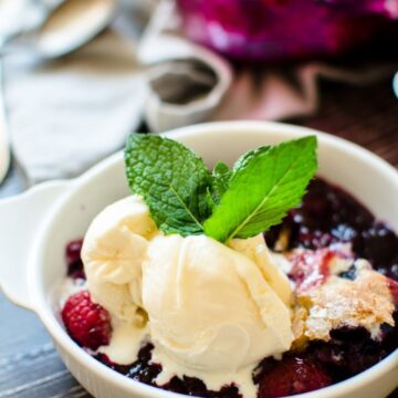 This easy blueberry cobbler recipe can be made with fresh or frozen blueberries and is the perfect patriotic dessert to serve for the 4th of July!