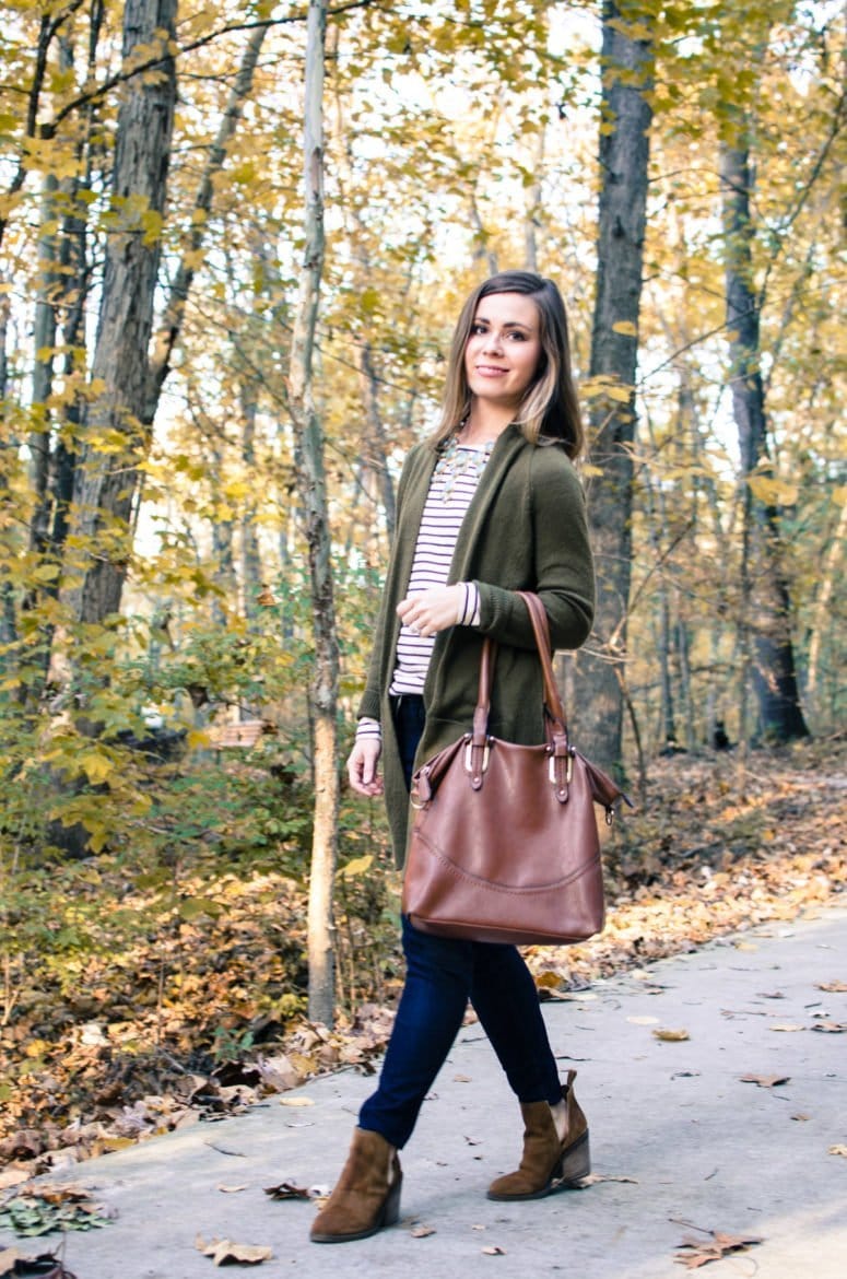 My favorite fall clothing basics for chic style that's easy to wear and mix and match. Oversize cardigan, dark wash denim, cognac tote, striped tee, cognac booties.