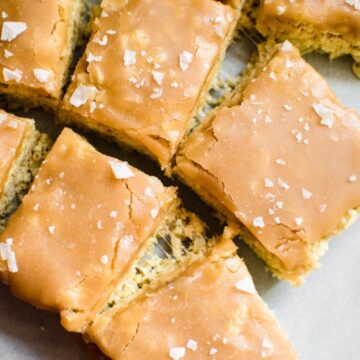 This recipe for Salted Caramel Crispy Rice Treats is the perfect combination of salty + sweet, buttery, crunchy goodness!