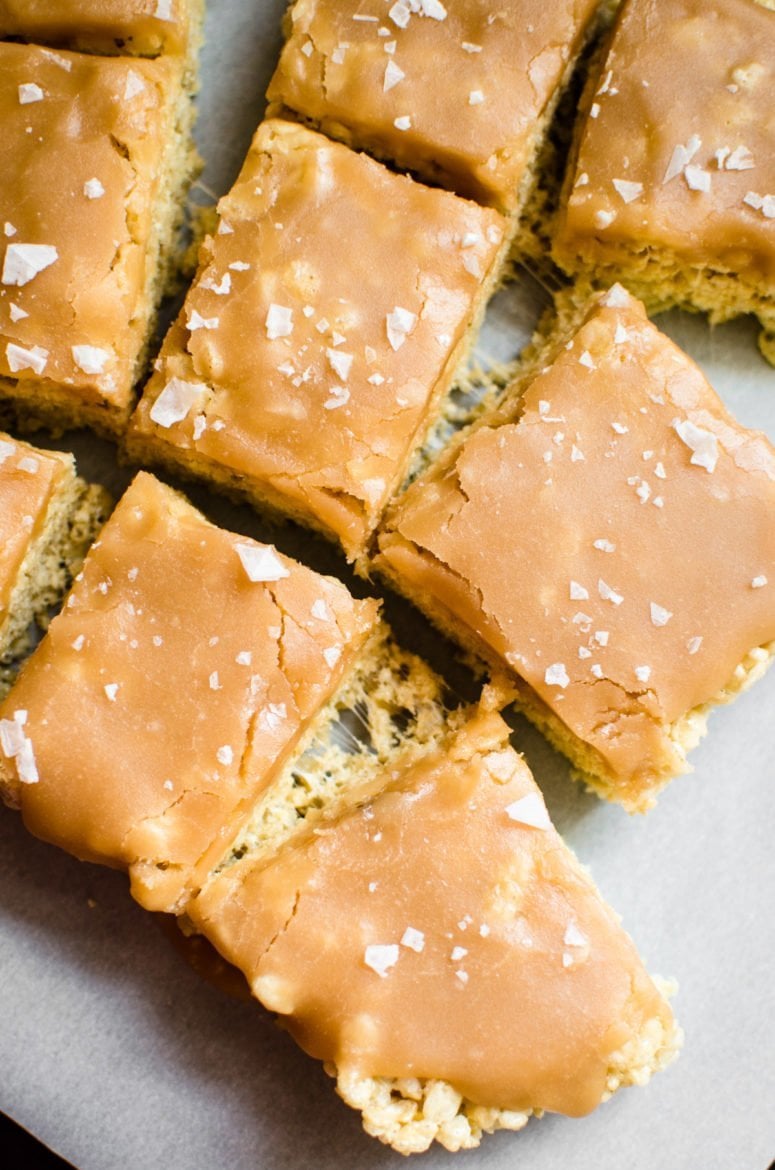 This recipe for Salted Caramel Crispy Rice Treats is the perfect combination of salty + sweet, buttery, crunchy goodness!