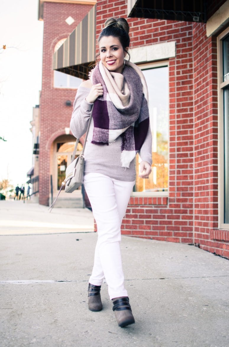 Yes, you can wear white jeans after Labor Day! This look features neutral taupe + white jeans + and a blanket scarf for crisp fall weather!