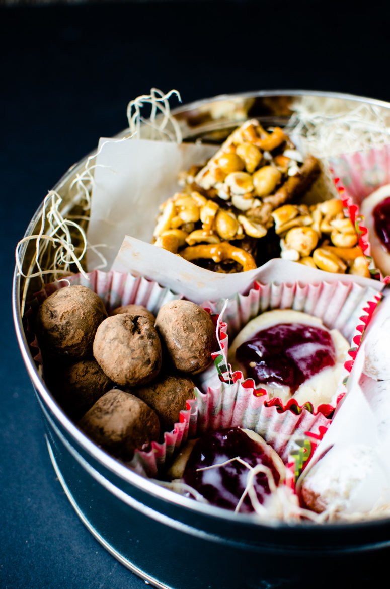 Holiday Baking: My Tips for Creating an Epic Christmas Cookie Tin! DIY tutorial. 