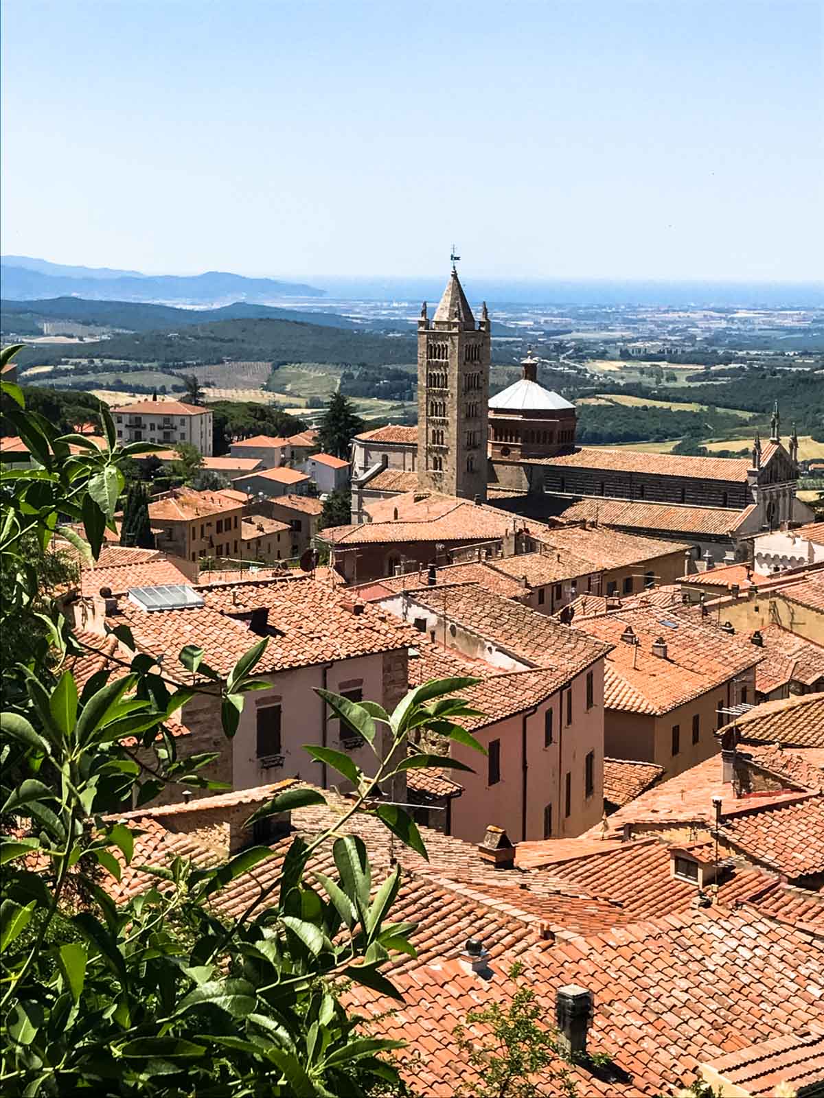 A photo journal from two of my favorite day trips from Florence, Italy - the quaint and adorable villages of Pienza, Montalcino, and Masa Maritima.