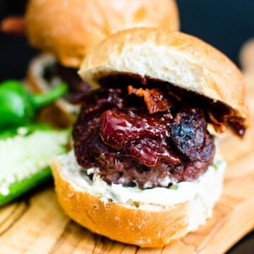 Get ready to take your slider game to the level of flavor explosion with a salty + smoky + sweet comb. This recipe for Jalapeño Cream Cheese Sliders id here and oozing with strawberry jam and a crispy bacon crunch!