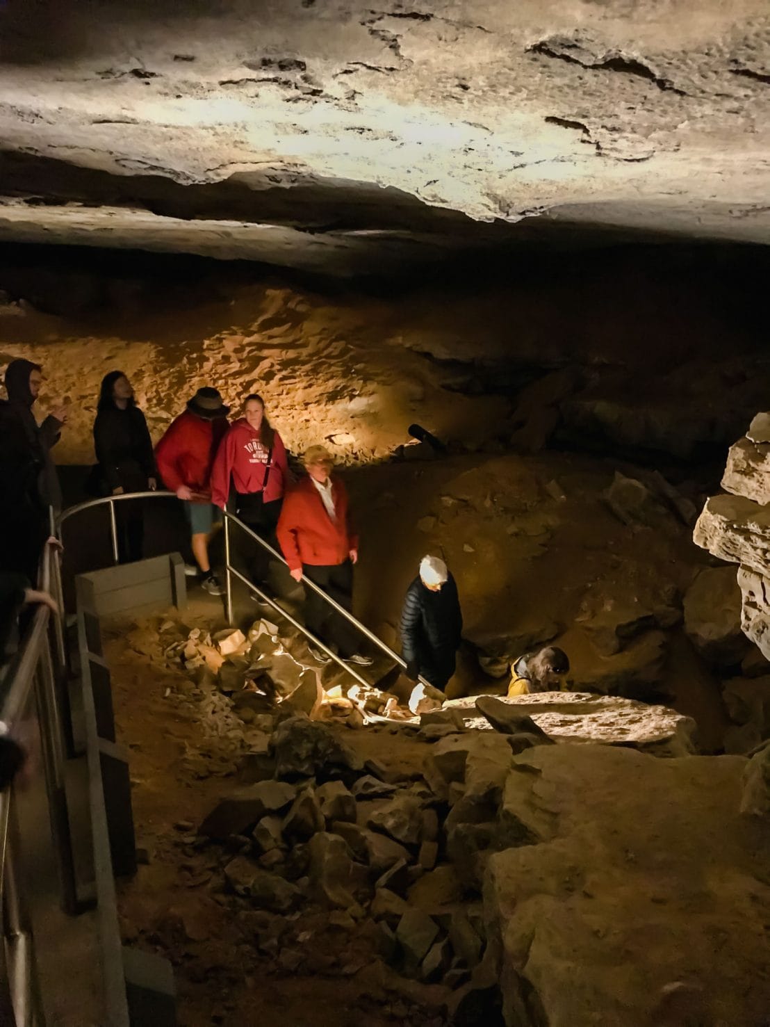 cave tours nashville